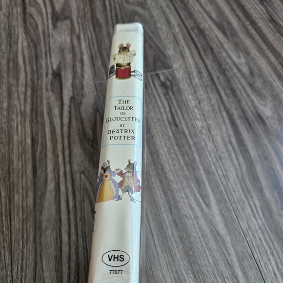 NIB Beatrix Potter Peter Rabbit and Friends The Tailor of Gloucester VHS - Picture 3 of 3